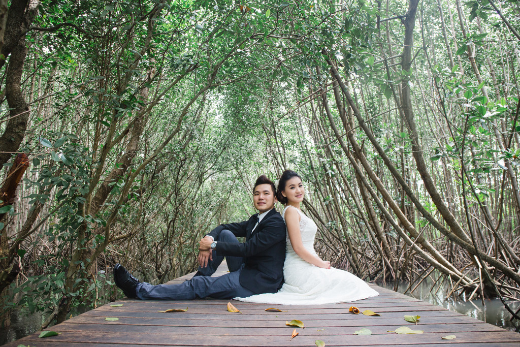 Bali Pre Wedding Mangrove Forrest HeryPortrait