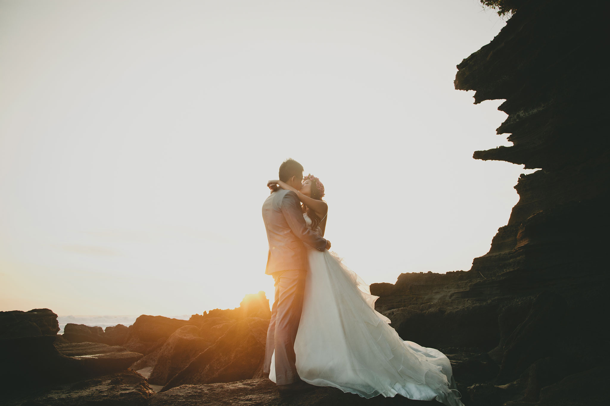 Bali Wedding Photo at Tanah Lot - Hery Portrait