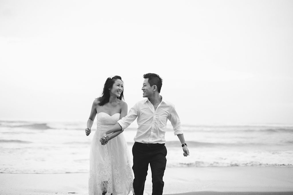 Bali Wedding Photoshoot at Canggu Beach by Maxtu Photography