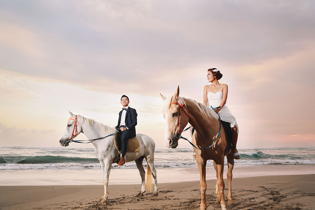 Bali Wedding Photoshoot at Canggu Beach by Maxtu Photography
