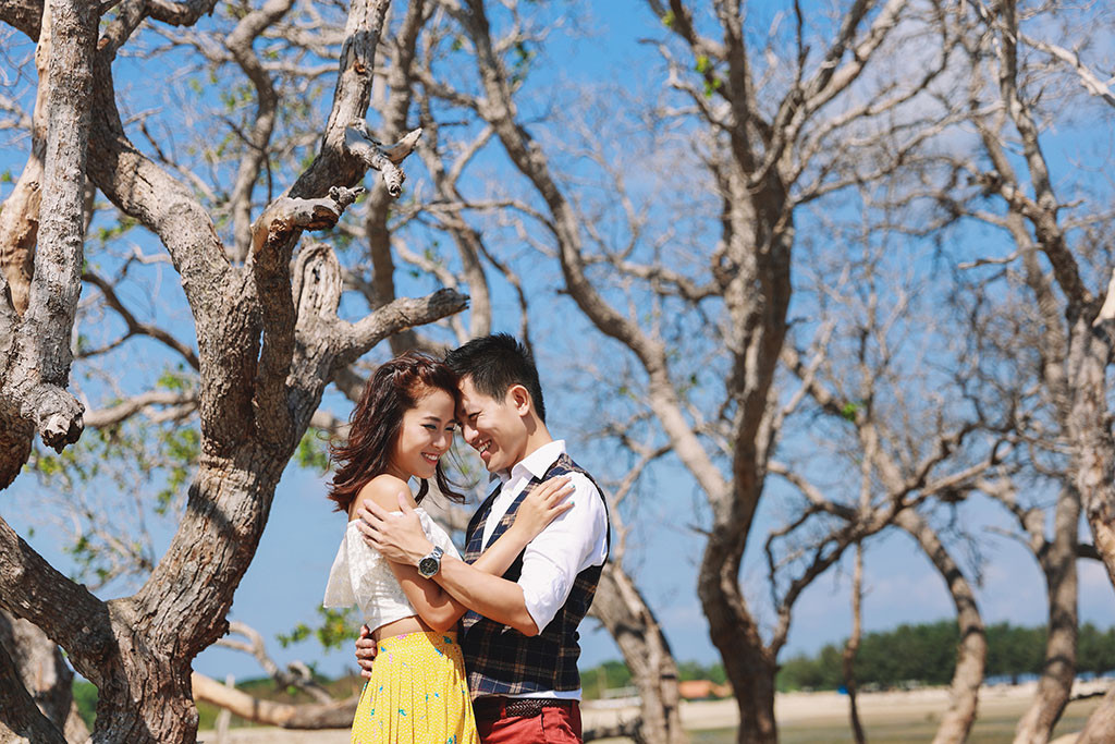 Bali Wedding Photoshoot at Sanur Beach by Maxtu Photography