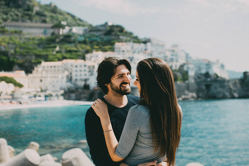amalfi coast italy couple shoot by quattro studio