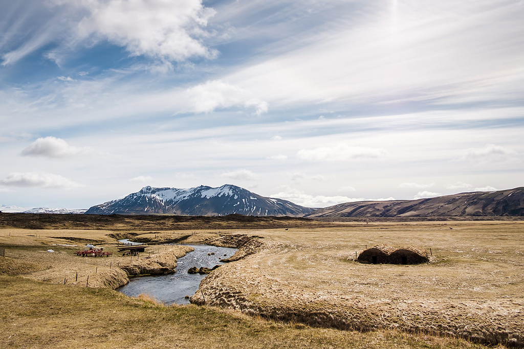 pre wedding photo iceland rowell photography