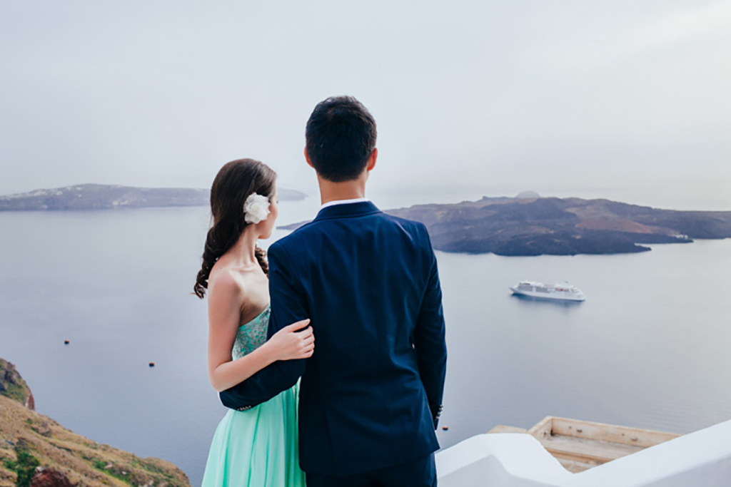 santorini greece prewedding photoshoot by elianos photography onethreeonefour