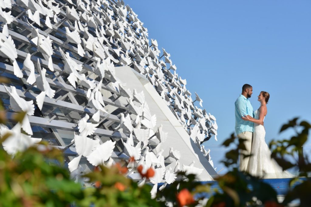 renewal vow genevieve aaron bali banyan tree onethreeonefour