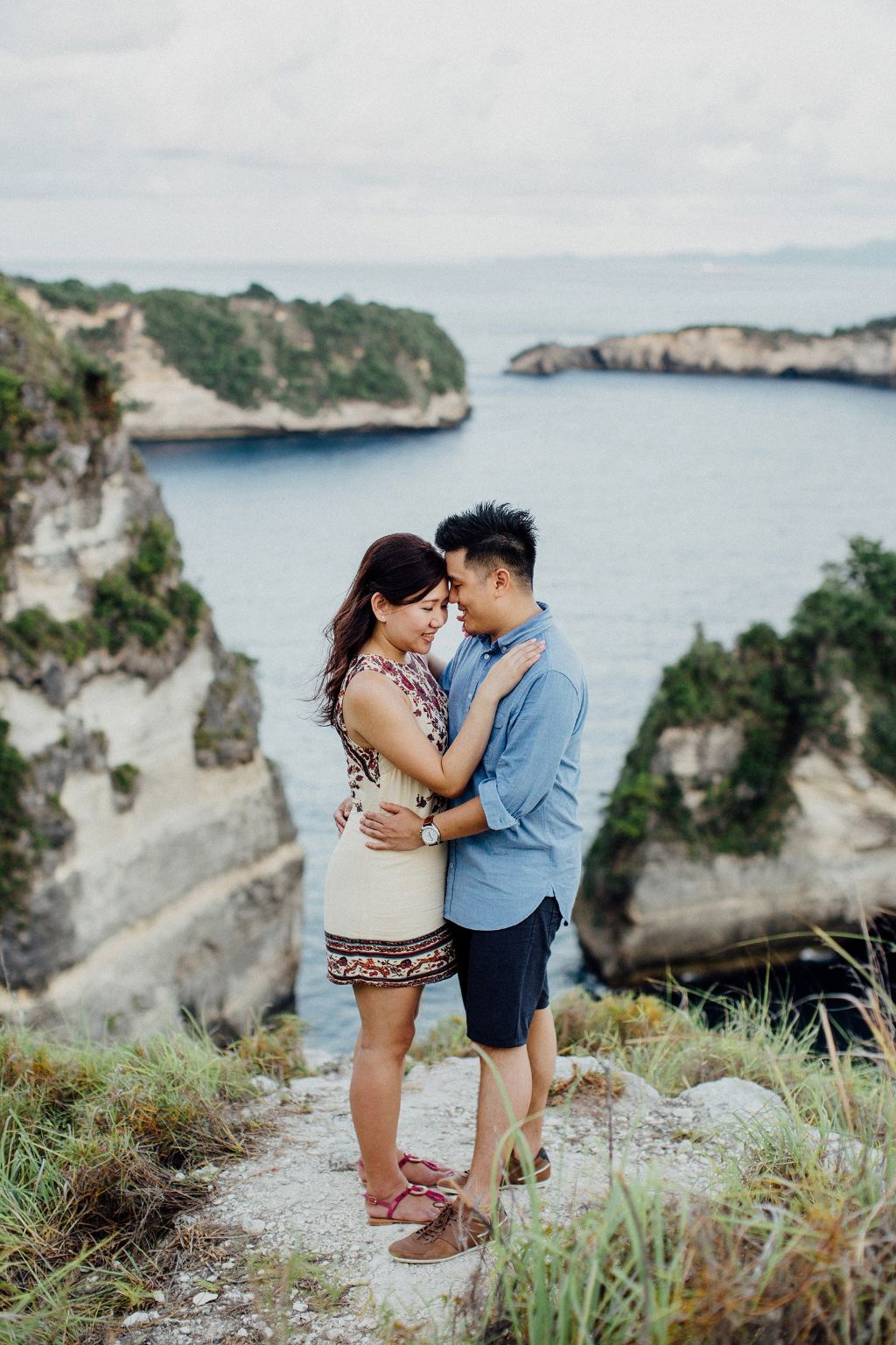 couple photoshoot at Nusa Penida Atuh Beach
