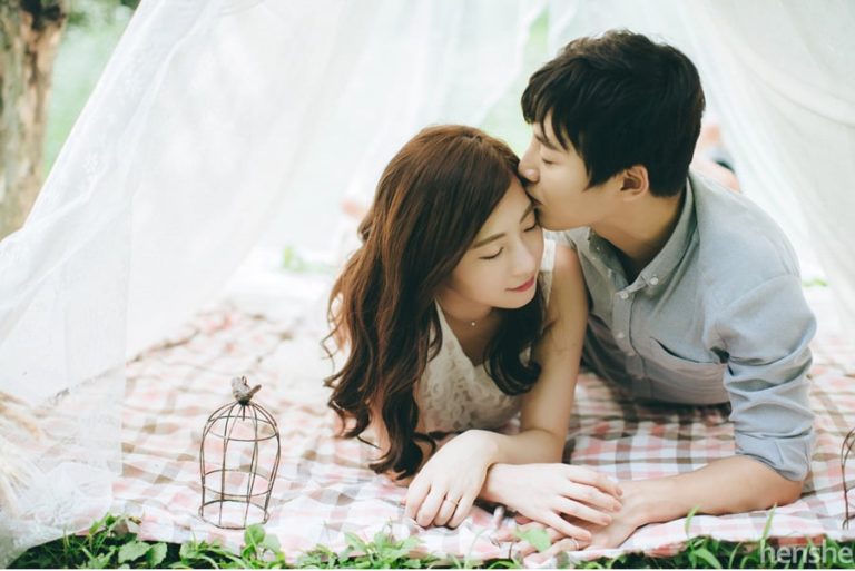 12 Korean Couple Photoshoot Ideas That You'd Definitely Want To Try Out