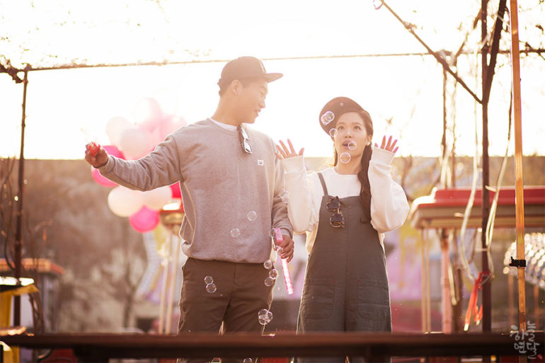 Korean couple photoshoot in Yongma Land Amusement Park