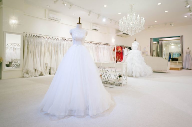 bridal gown warehouse