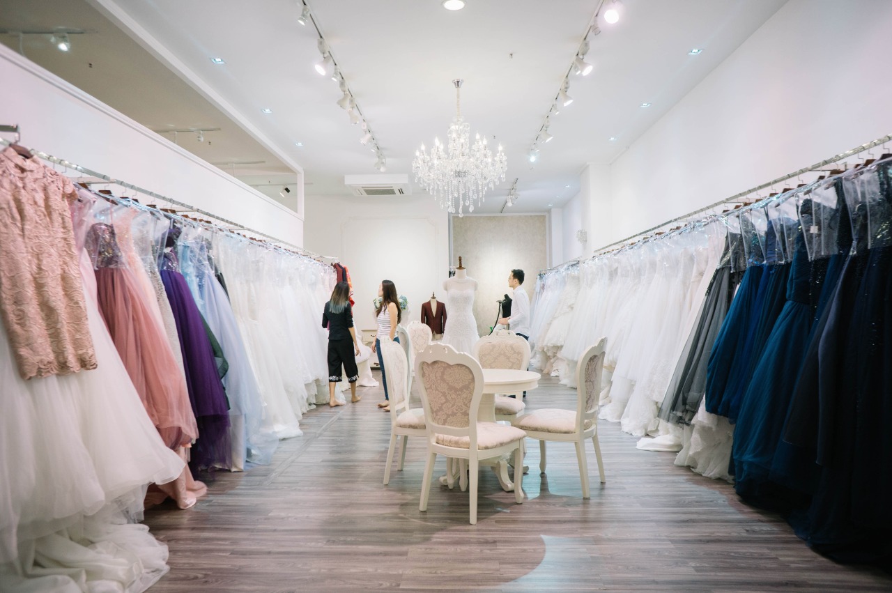 wedding gown warehouse