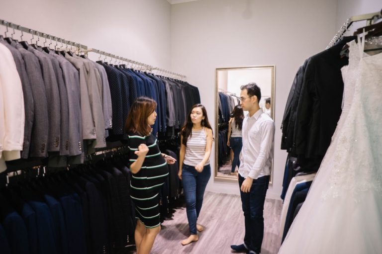 Review The Gown Warehouse What Goes On Inside A Gown Boutique