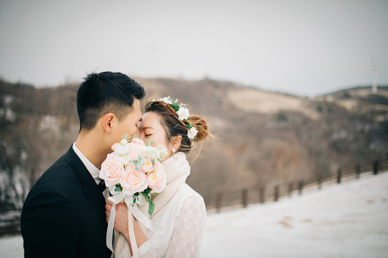 Fun and easy props for pre-wedding photoshoot - Brown Sugar