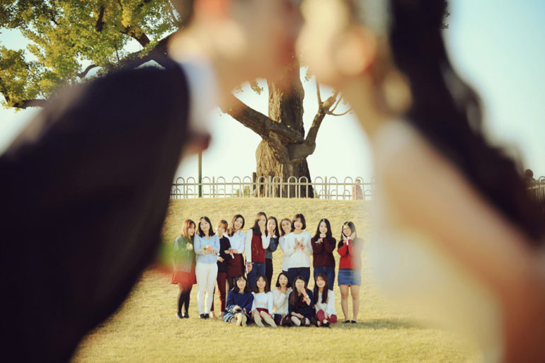 Fun and easy props for pre-wedding photoshoot - Brown Sugar