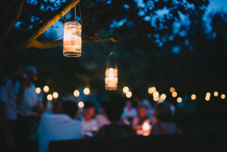 Wedding decoration ideas - Peter Herman - Wed Over Hills mood lighting