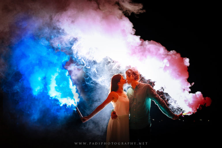 Fun and easy props for pre-wedding photoshoot - Padi photography