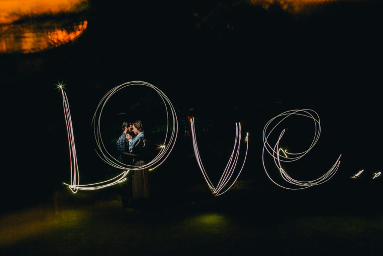 Fun and easy props for pre-wedding photoshoot - Olga Safonova