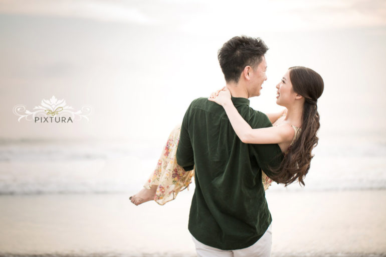Pre-wedding Photoshoot Poses Ideas - Bali Pixtura