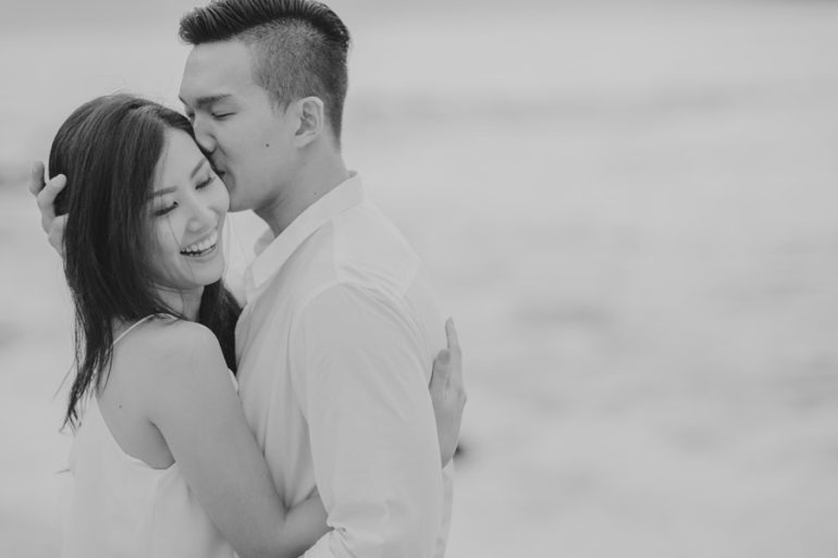 Pre-wedding Photoshoot Poses Ideas - Iluminen Photography