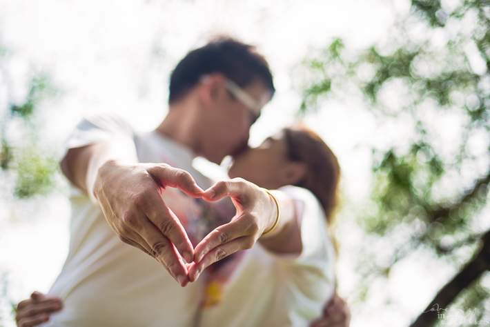 Pre-wedding Photoshoot Poses Ideas - Loveinstills