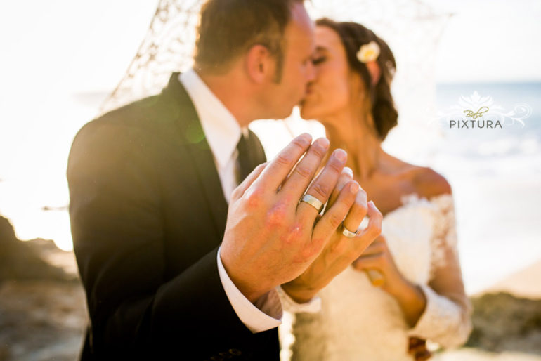Pre-wedding Photoshoot Poses Ideas - Bali Pixtura