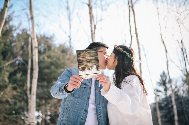 30 Romantic and Fun Pre-Wedding Photoshoot Poses - VideoTailor