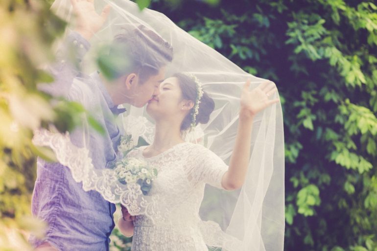 Pre-wedding Photoshoot Poses Ideas - Skydal Photography