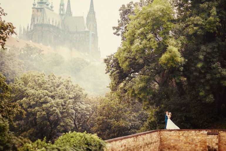 Prague castle wedding photo shoot