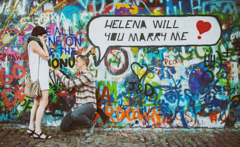 Prague couple photo shoot at John Lennon Wall