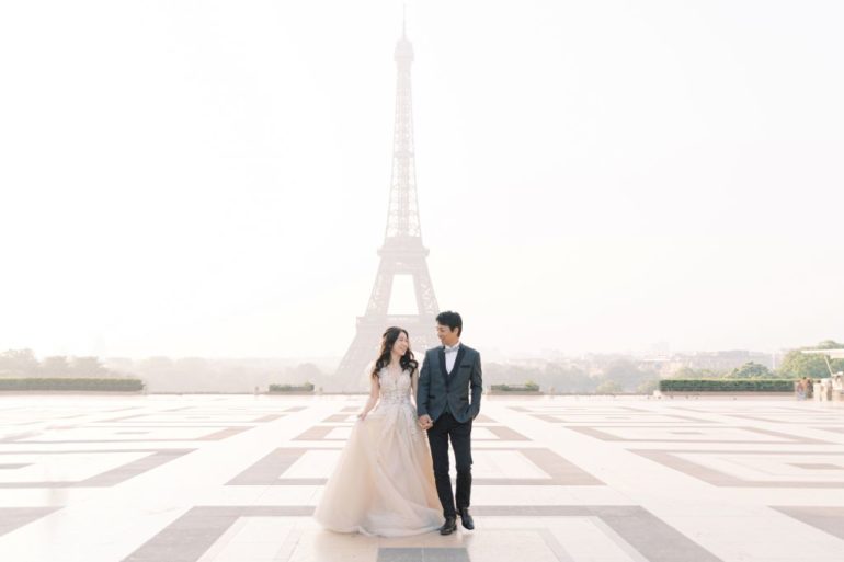 paris wedding photoshoot eiffel tower