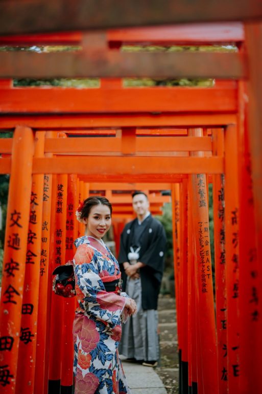 Tokyo wedding photoshoot nezu shrine