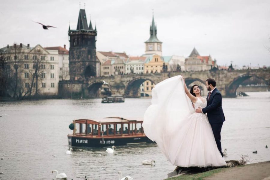 10 Places To Shoot In Prague For Fairytale-Like Wedding Photos ...