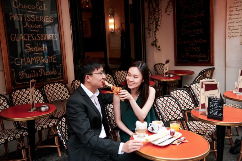 paris wedding photoshoot cafe