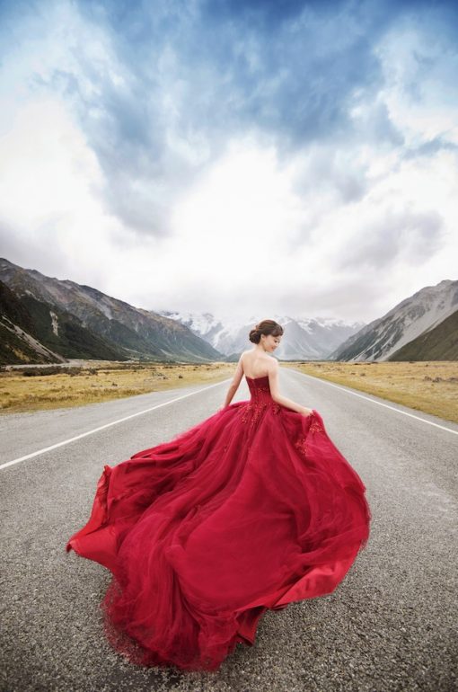 bride red wedding dress mountain
