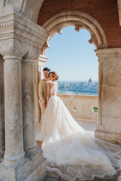 wedding photoshoot at fishermen's bastion arch doorway