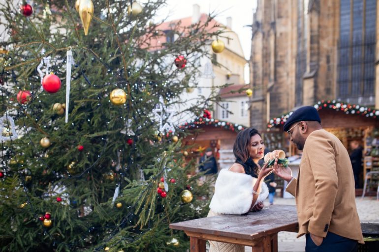 wedding photography prague winter christmas market