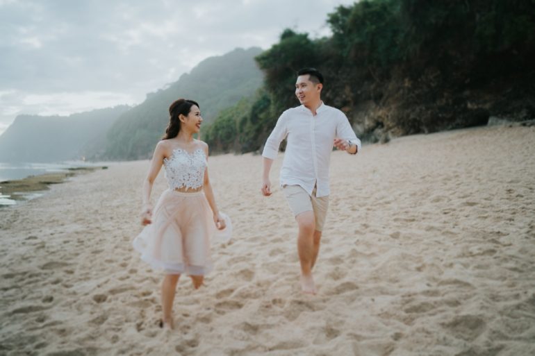 couple beach dress