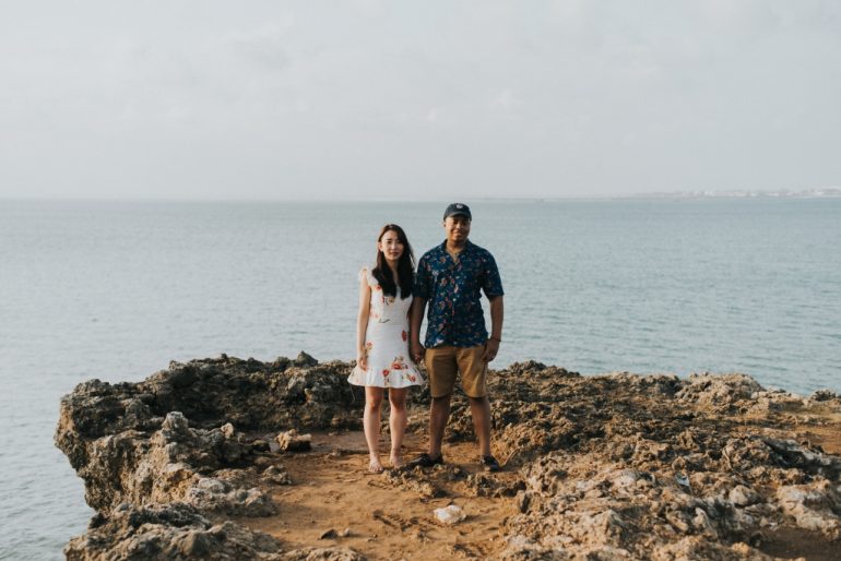 Casual Couple Photoshoot Outfits to Match Your Location