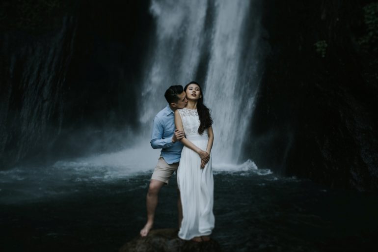 Indian couple trolled over honeymoon photoshoot will not take down images |  The Independent