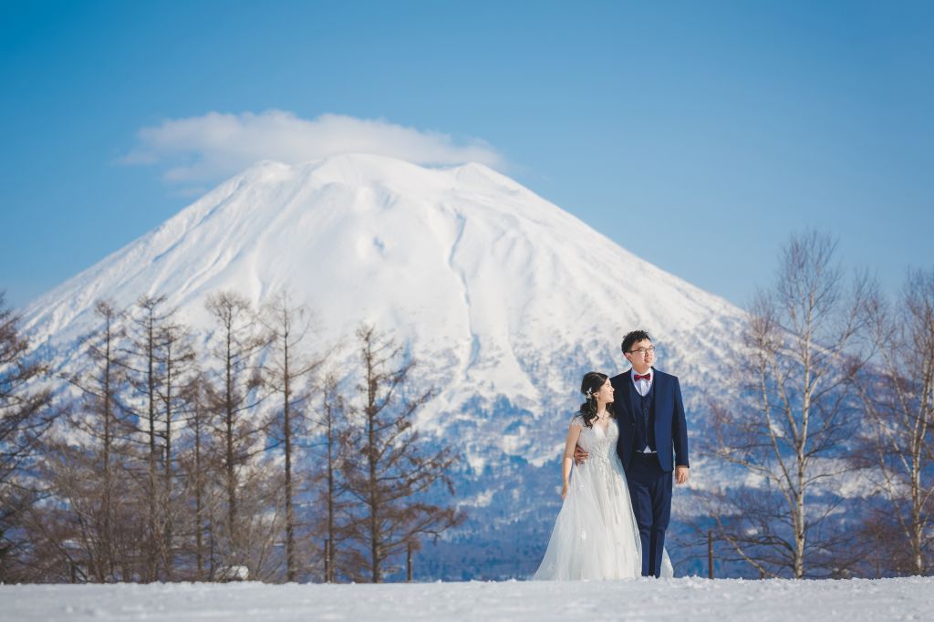 hokkaido winter wedding shoot mt yotei