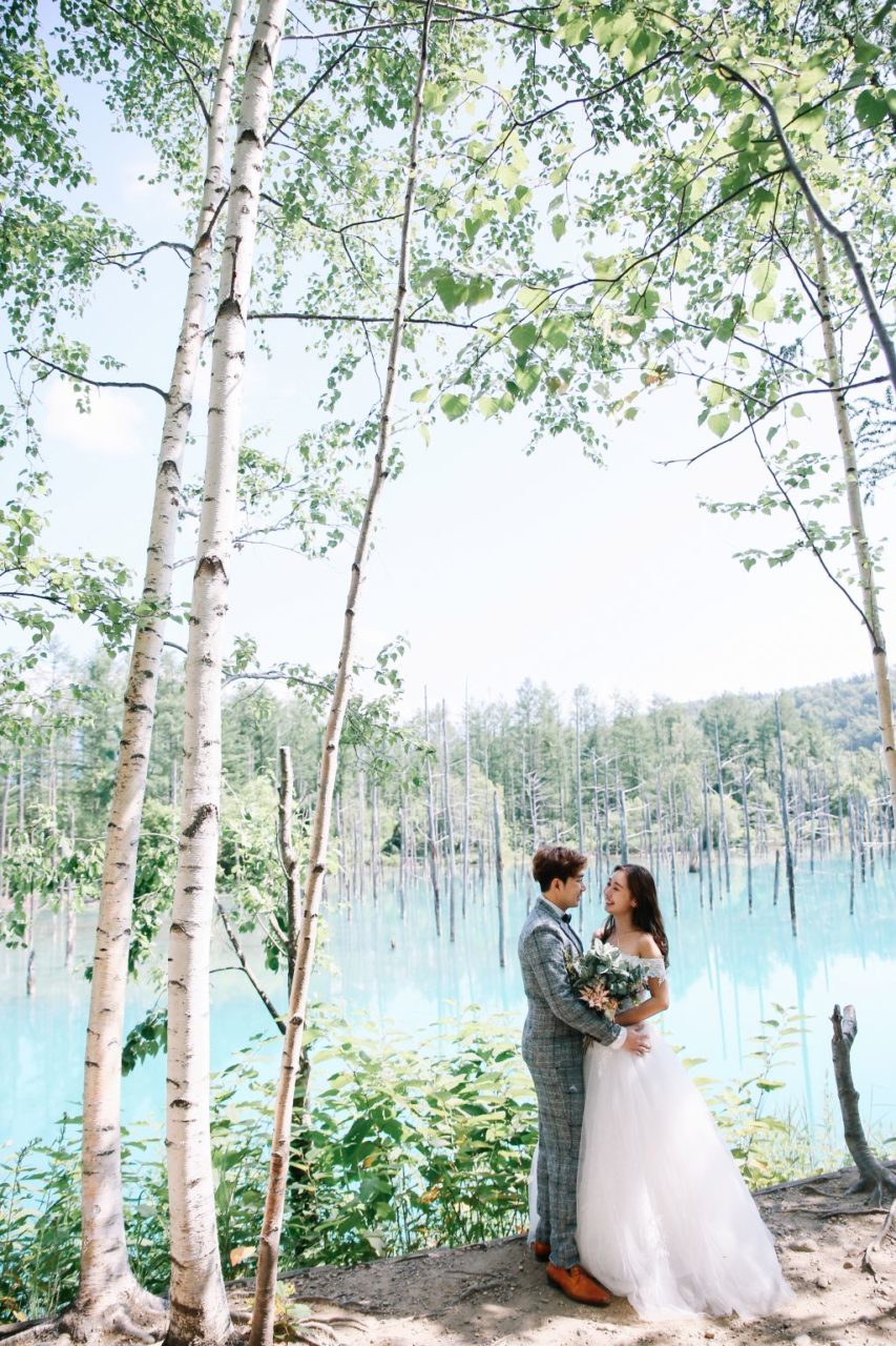 hokkaido summer wedding photoshoot blue pond