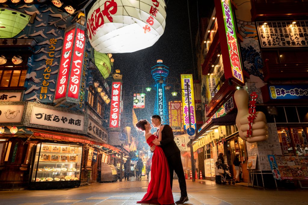 Osaka wedding photoshoot Shinsekai