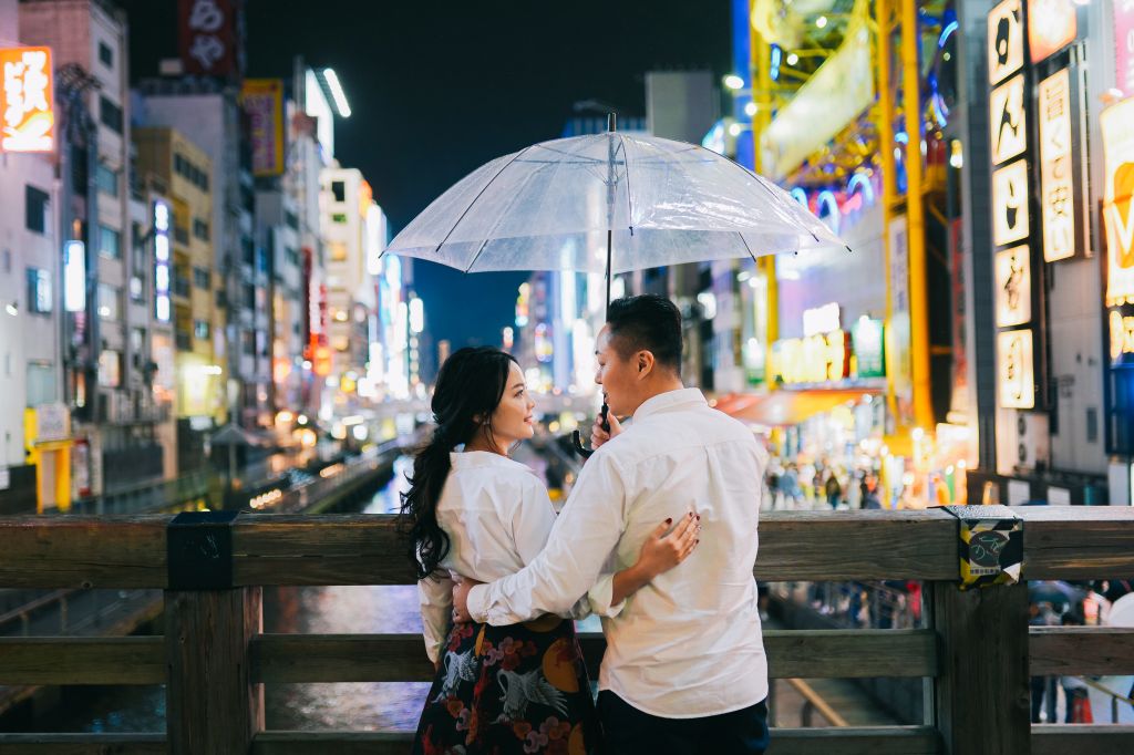 osaka wedding photoshoot dotonbori