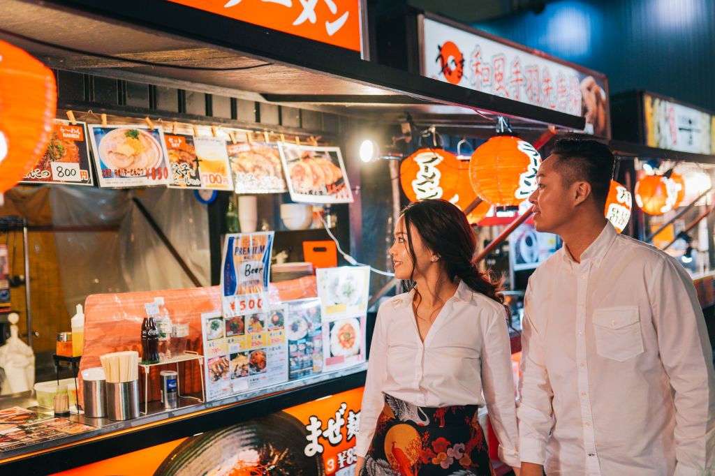 osaka wedding photoshoot dotonbori