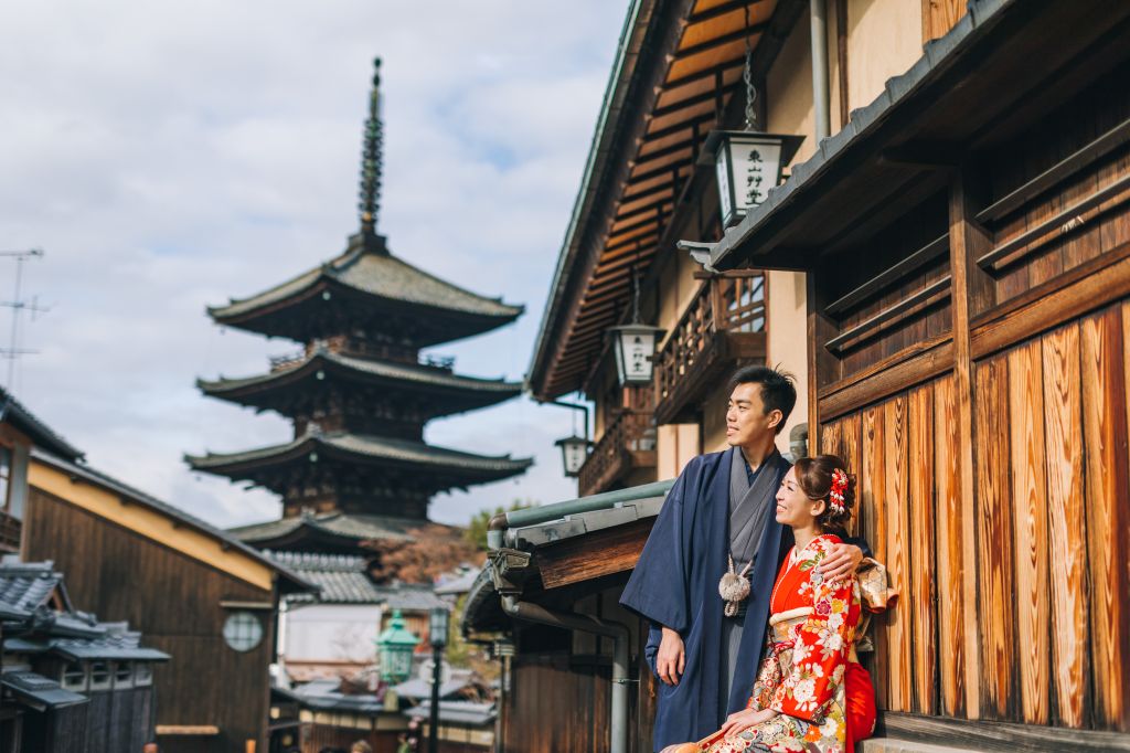 kyoto wedding photoshoot ninenzaka