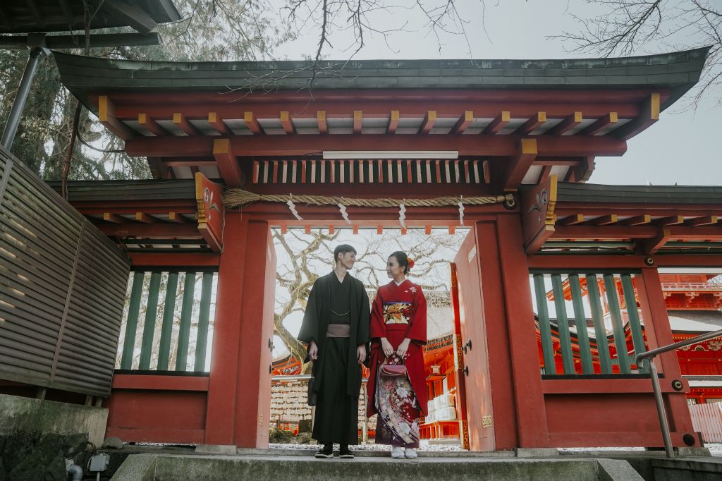 tokyo kimono wedding photoshoot shinto shrine