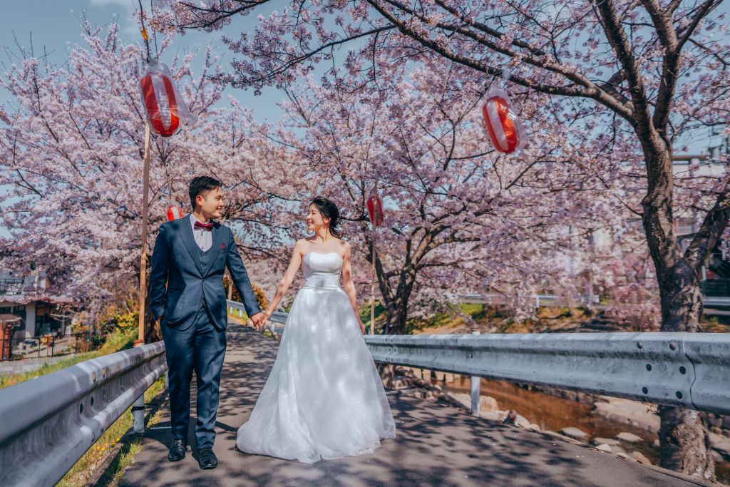 kyoto wedding photoshoot cherry blossoms
