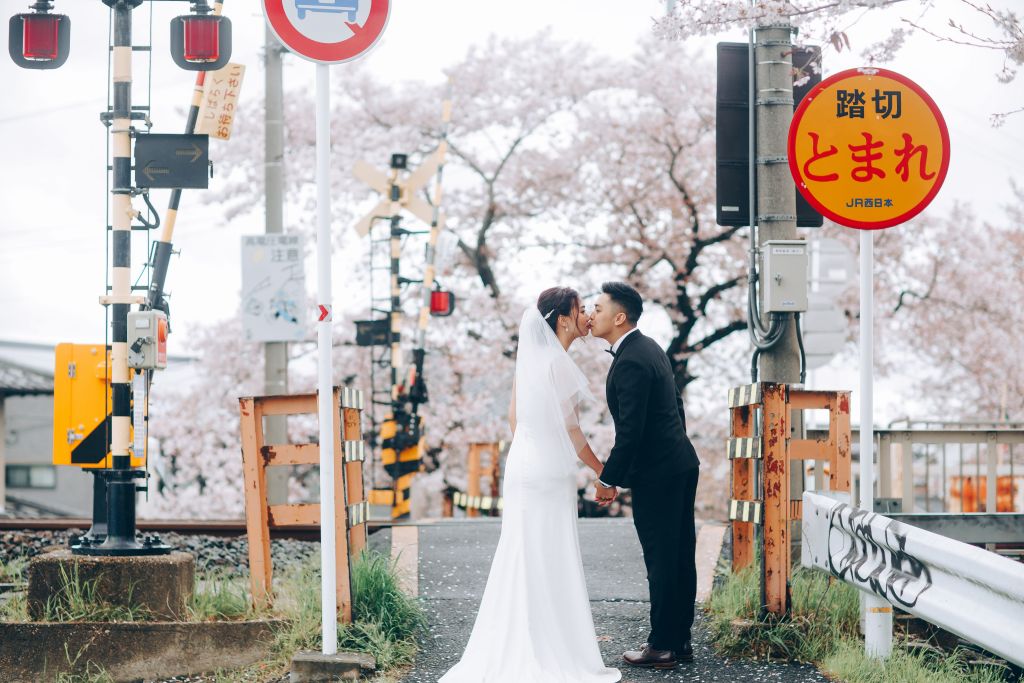 kyoto wedding photoshoot railway station