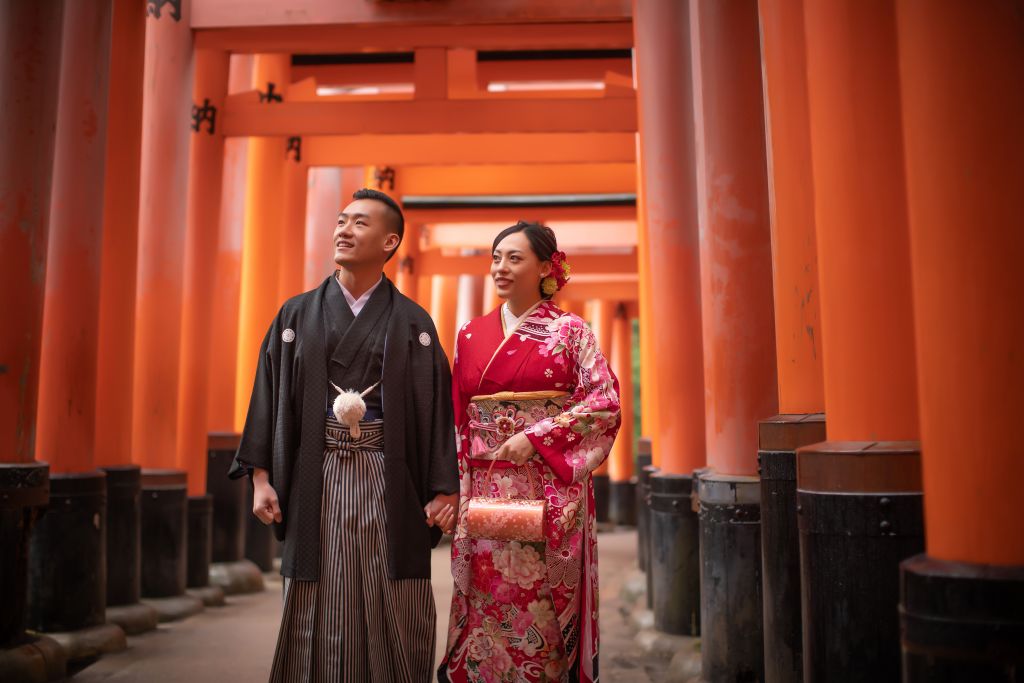 kyoto wedding photoshoot fushimi inari shrine