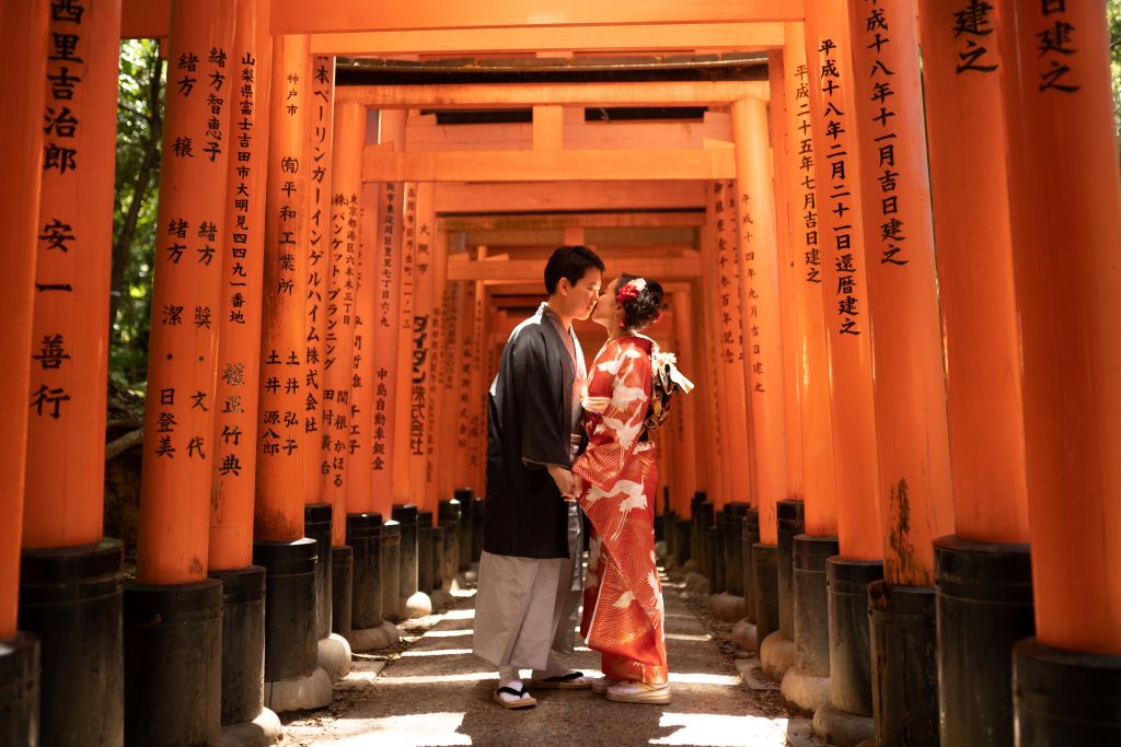 kyoto wedding photoshoot fushimi inari shrine