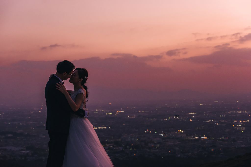 kyoto wedding photoshoot sunset mount wakakusayama